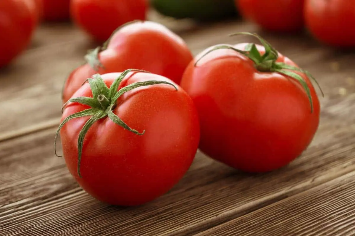 TOMATE